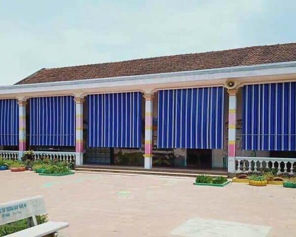 BẠT CHE NẮNG MƯA TỰ CUỐN