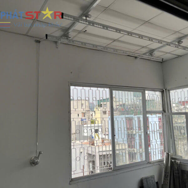 Giàn Phơi Gắn Trần Quay Tay KS950