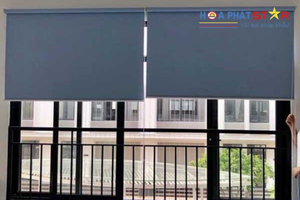 Cách lắp đặt rèm che ban công tự cuốn không hề phức tạp